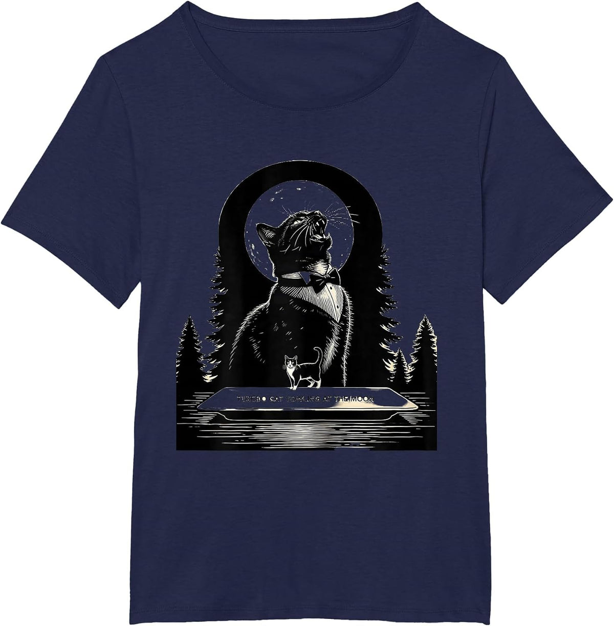 Women's Tuxedo Cat Yowling at the Moon 90's Retro Nature Art T-Shirt - Navy Blue