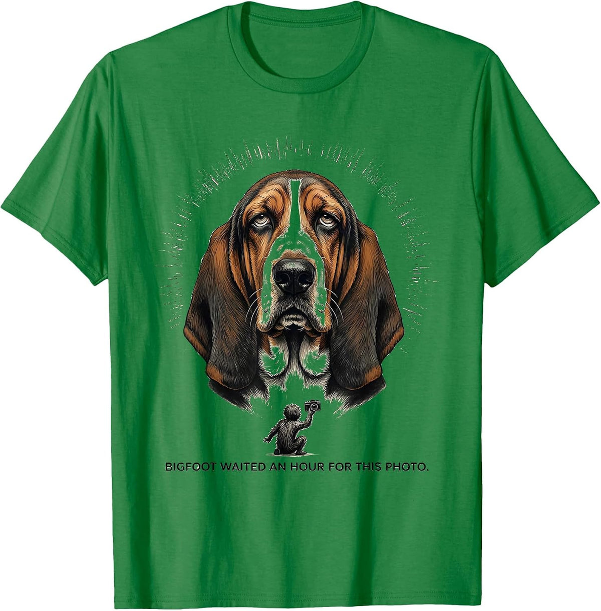 Men's Bigfoot Waited An Hour For This Photo Funny Basset Hound Dog T-Shirt - Kelly Green