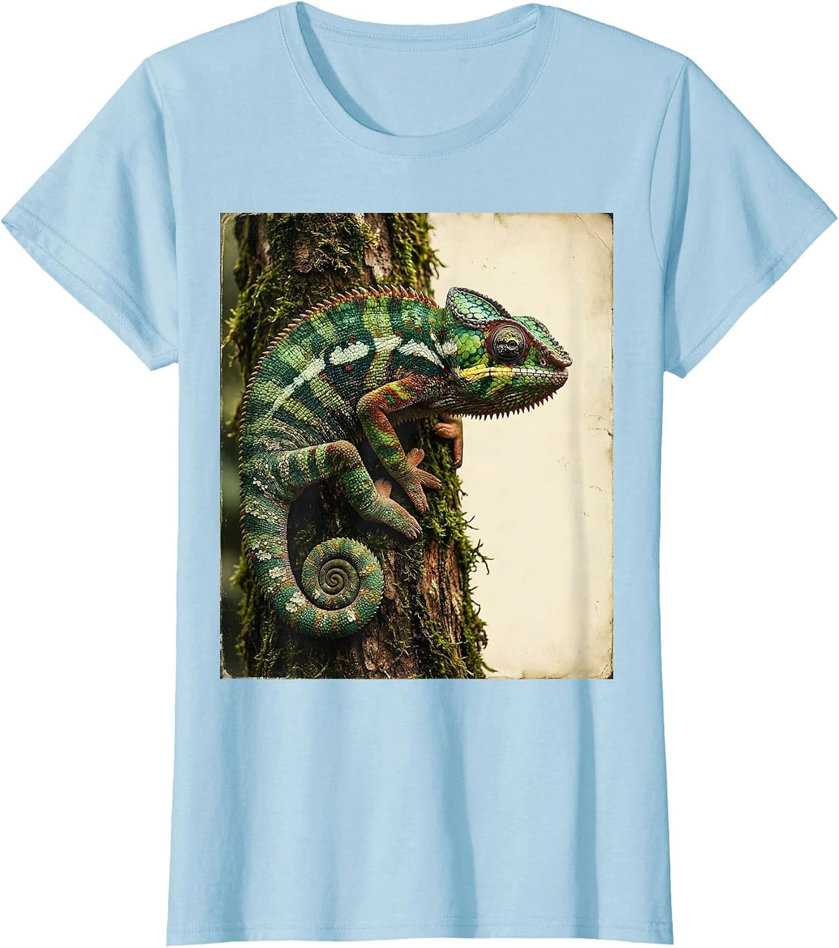 Women's Chameleon Camo Mossy Tree Bark Illustration T-Shirt - Baby Blue