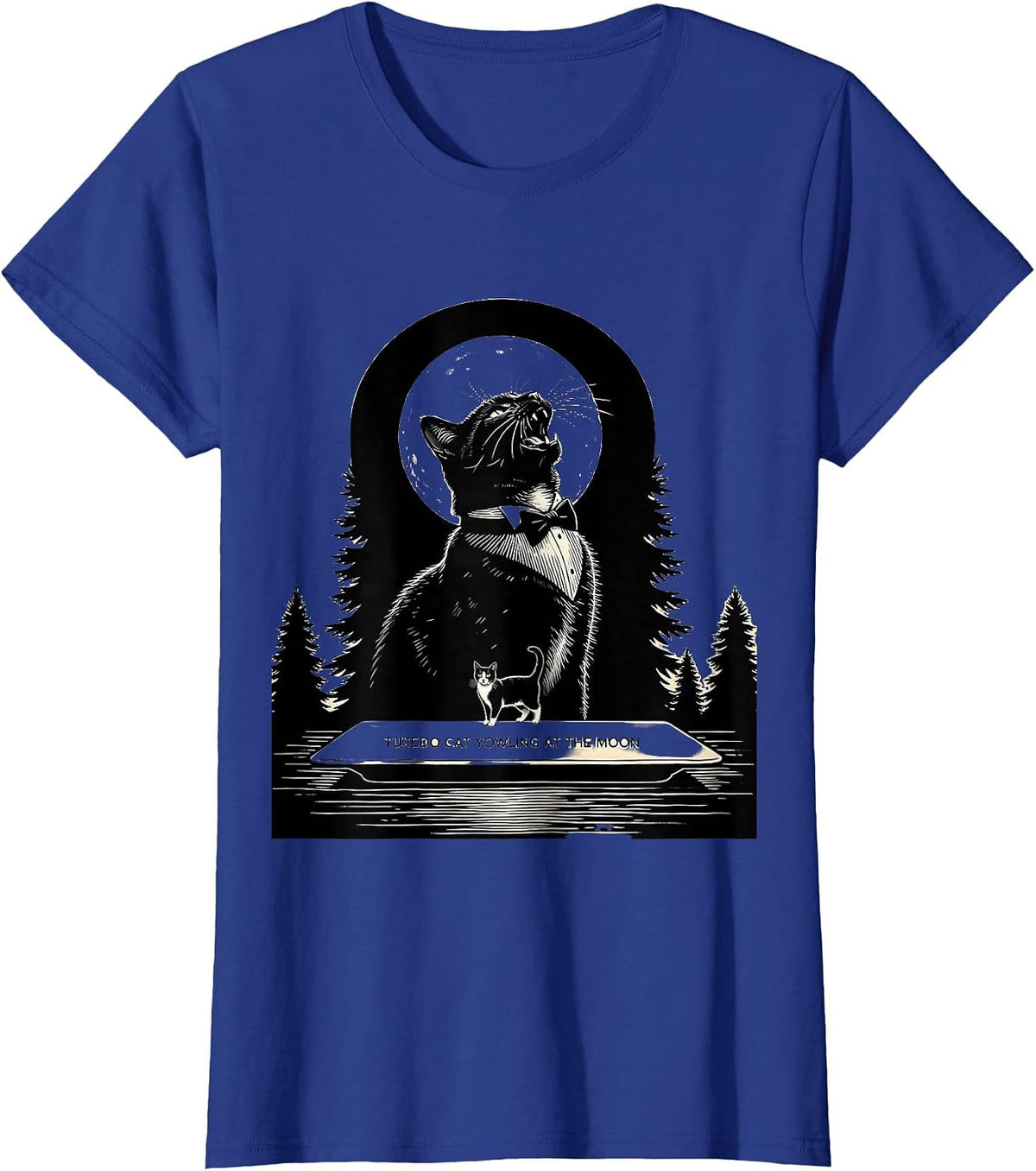 Women's Tuxedo Cat Yowling at the Moon 90's Retro Nature Art T-Shirt - Royal Blue