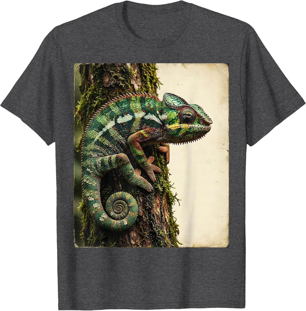 Men's Chameleon Camo Mossy Tree Bark Illustration T-Shirt - Dark Heather Grey