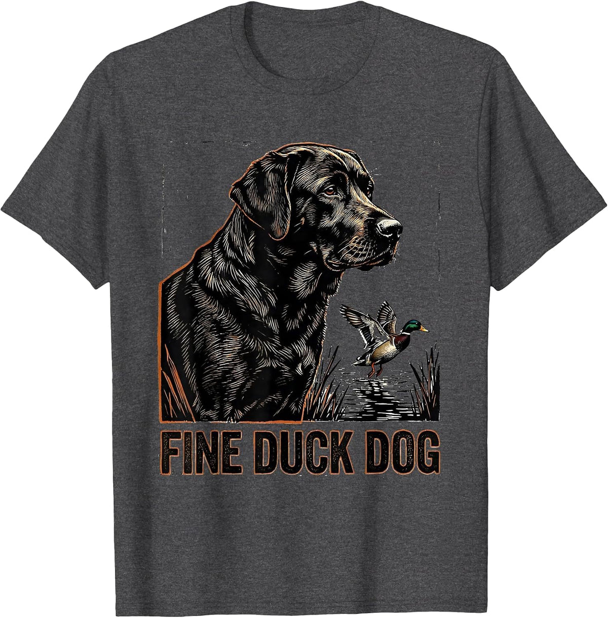 Fine Duck Dog Linocut Labrador Hunting Dog Vintage Badge T-Shirt - Dark Heather Grey